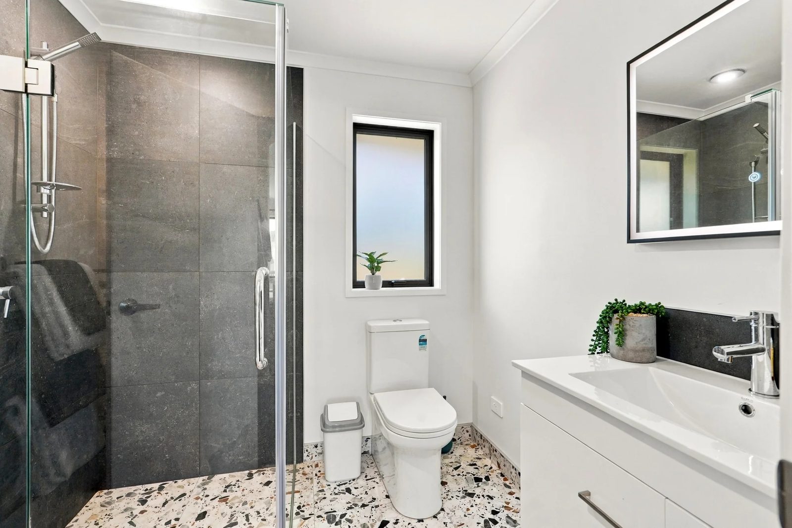 12 Awa Avenue, Helensville, photo 19