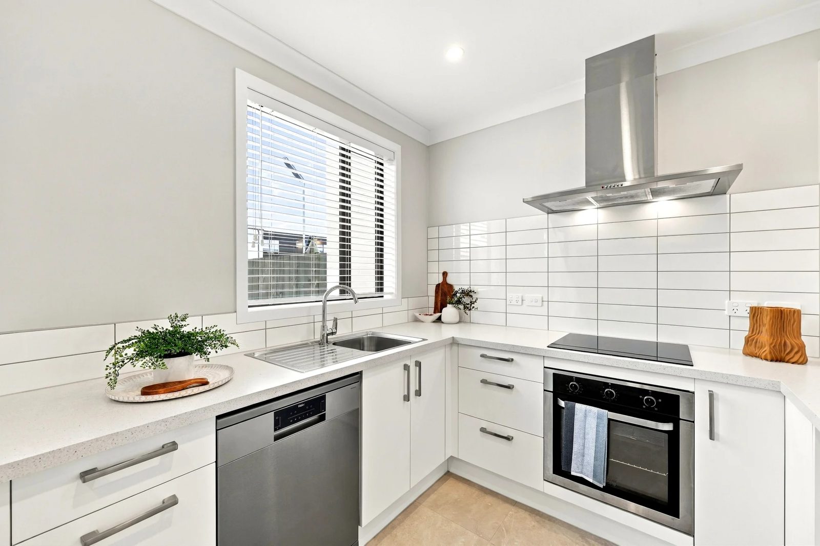 12 Propeller Avenue, Whenuapai, photo 5