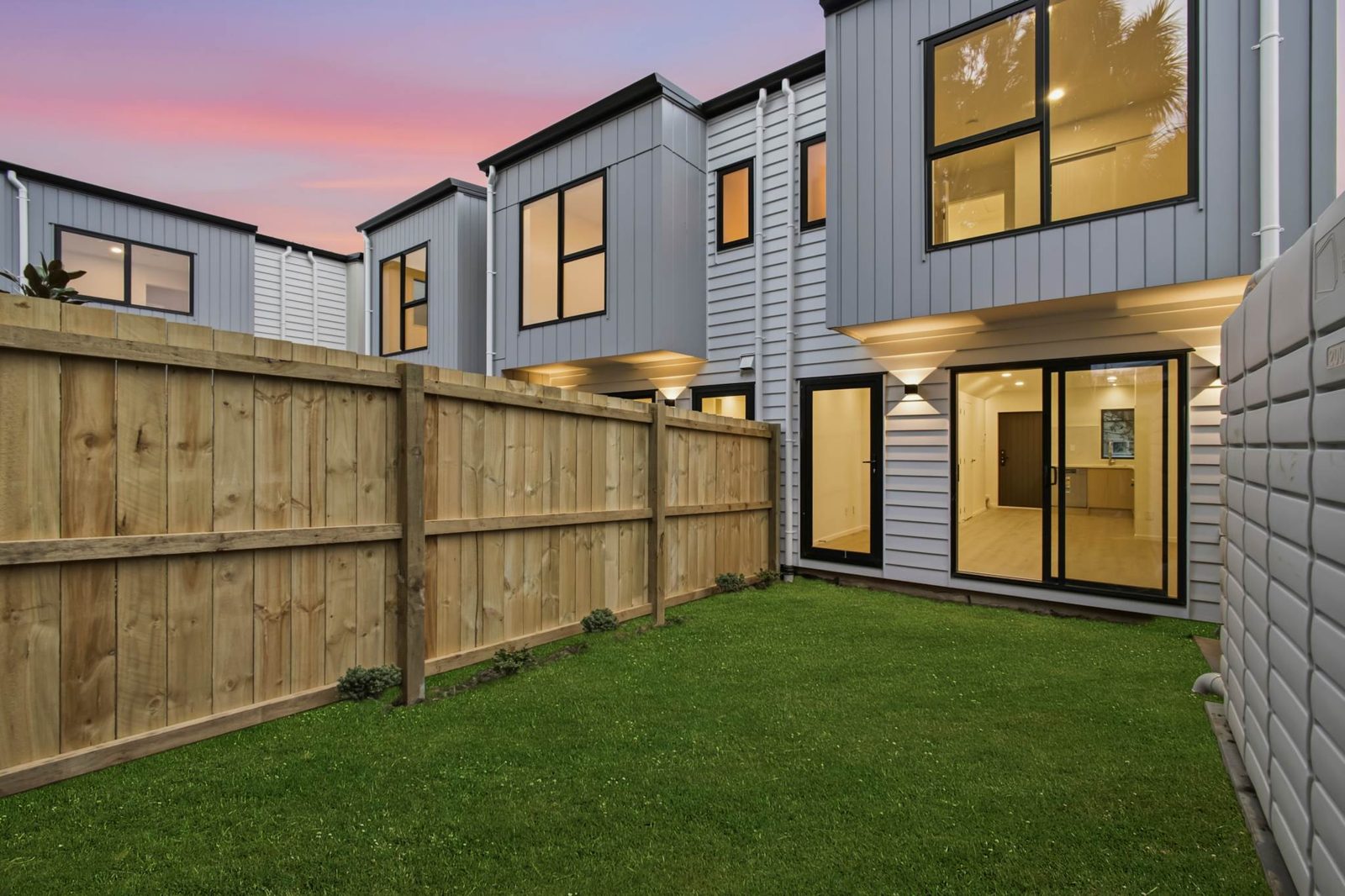 22 Alamein Road, Panmure, photo 8