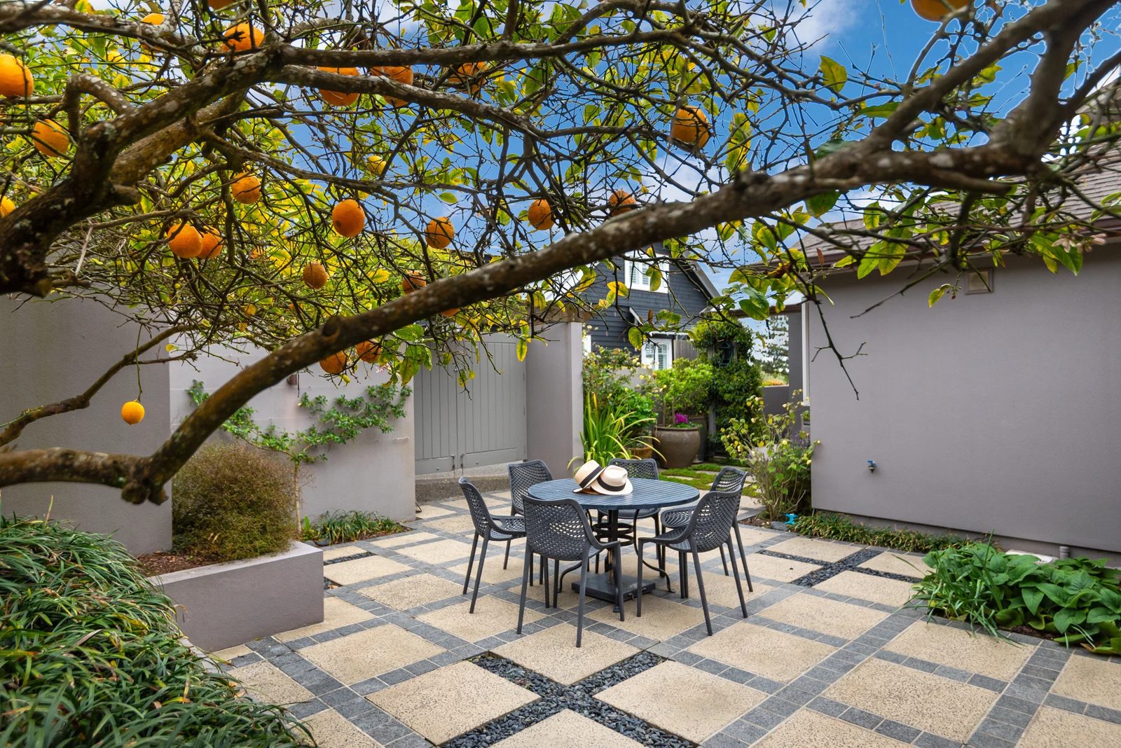 8 Beacholm Road, Takapuna, photo 2