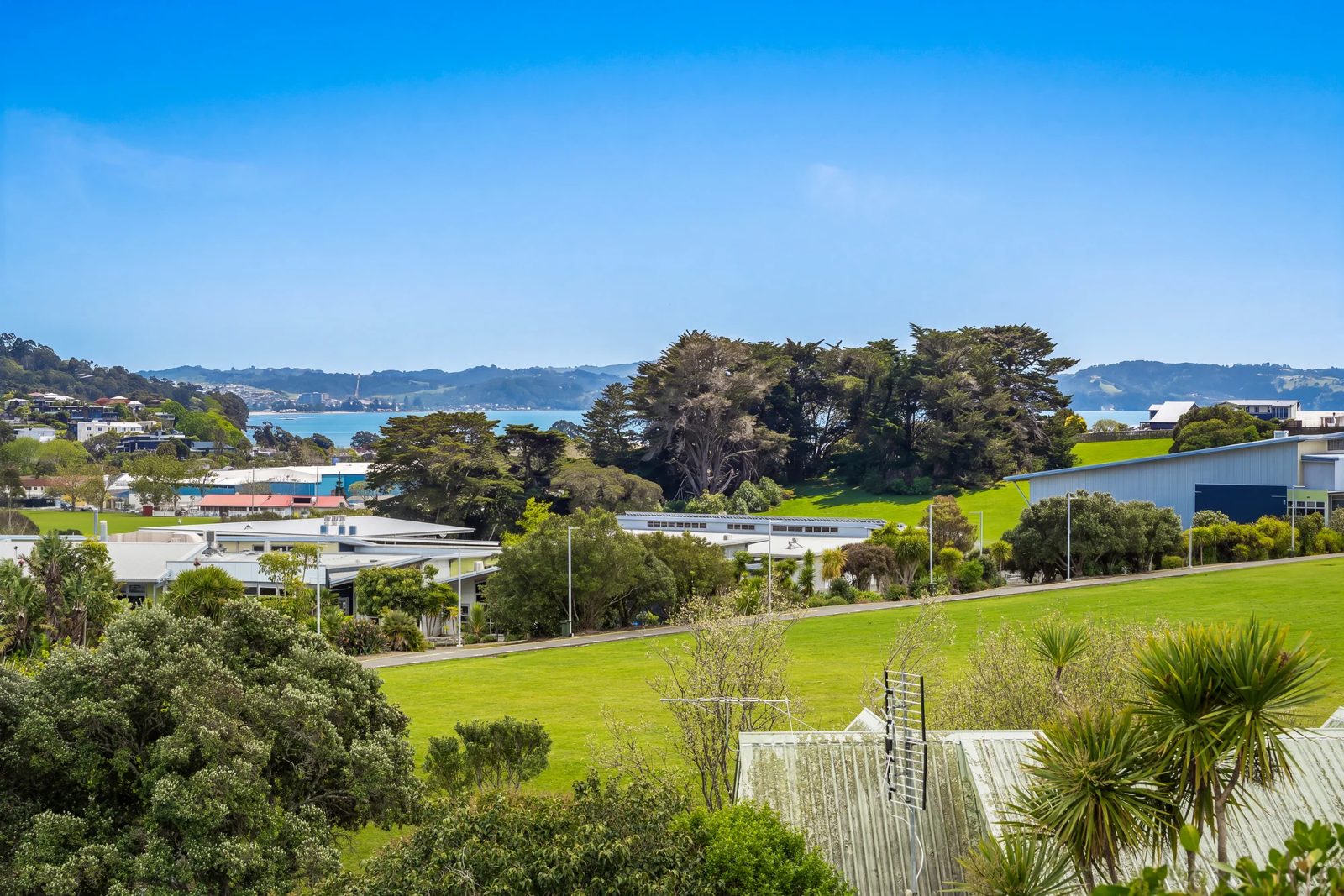 12 Delshaw Avenue, Stanmore Bay, photo 3