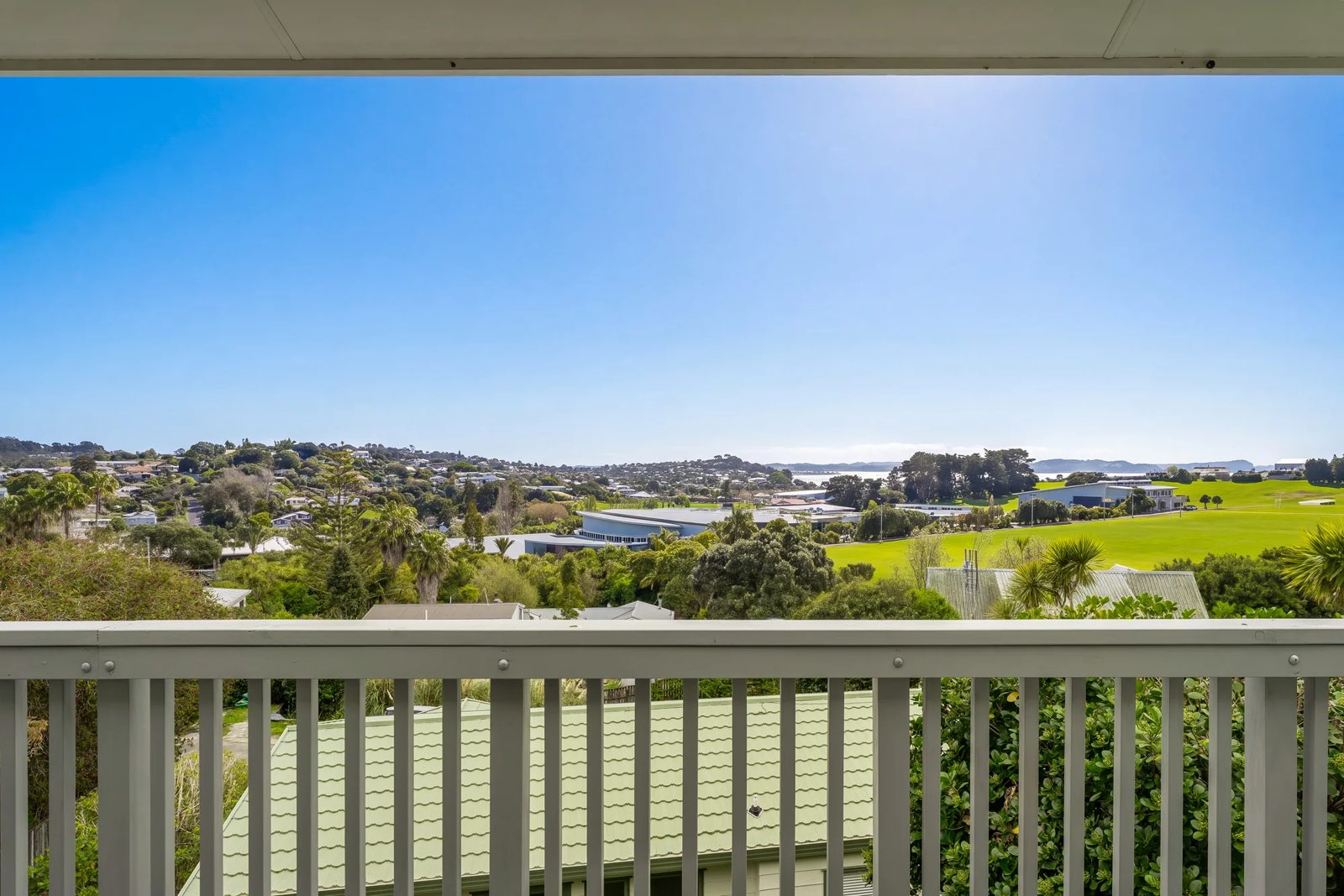 12 Delshaw Avenue, Stanmore Bay, photo 6