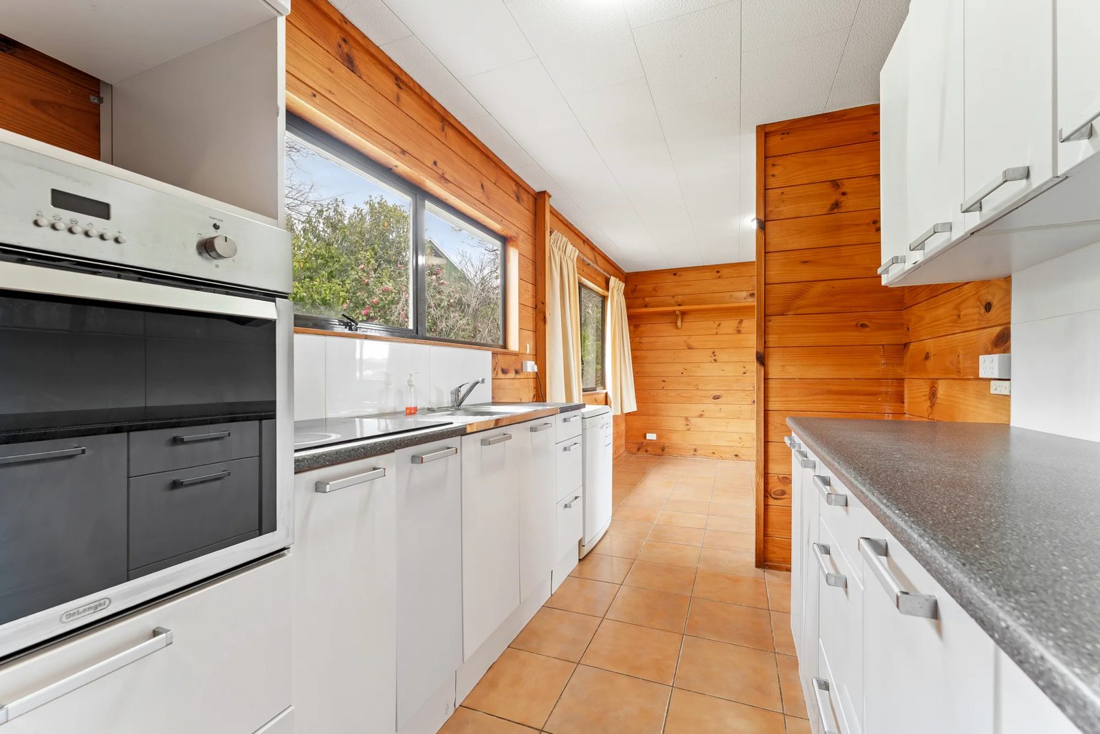 12 Delshaw Avenue, Stanmore Bay, photo 8