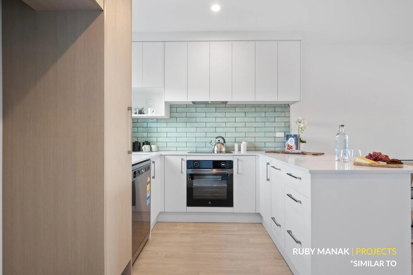 5 Erina Road, Wiri, photo 3