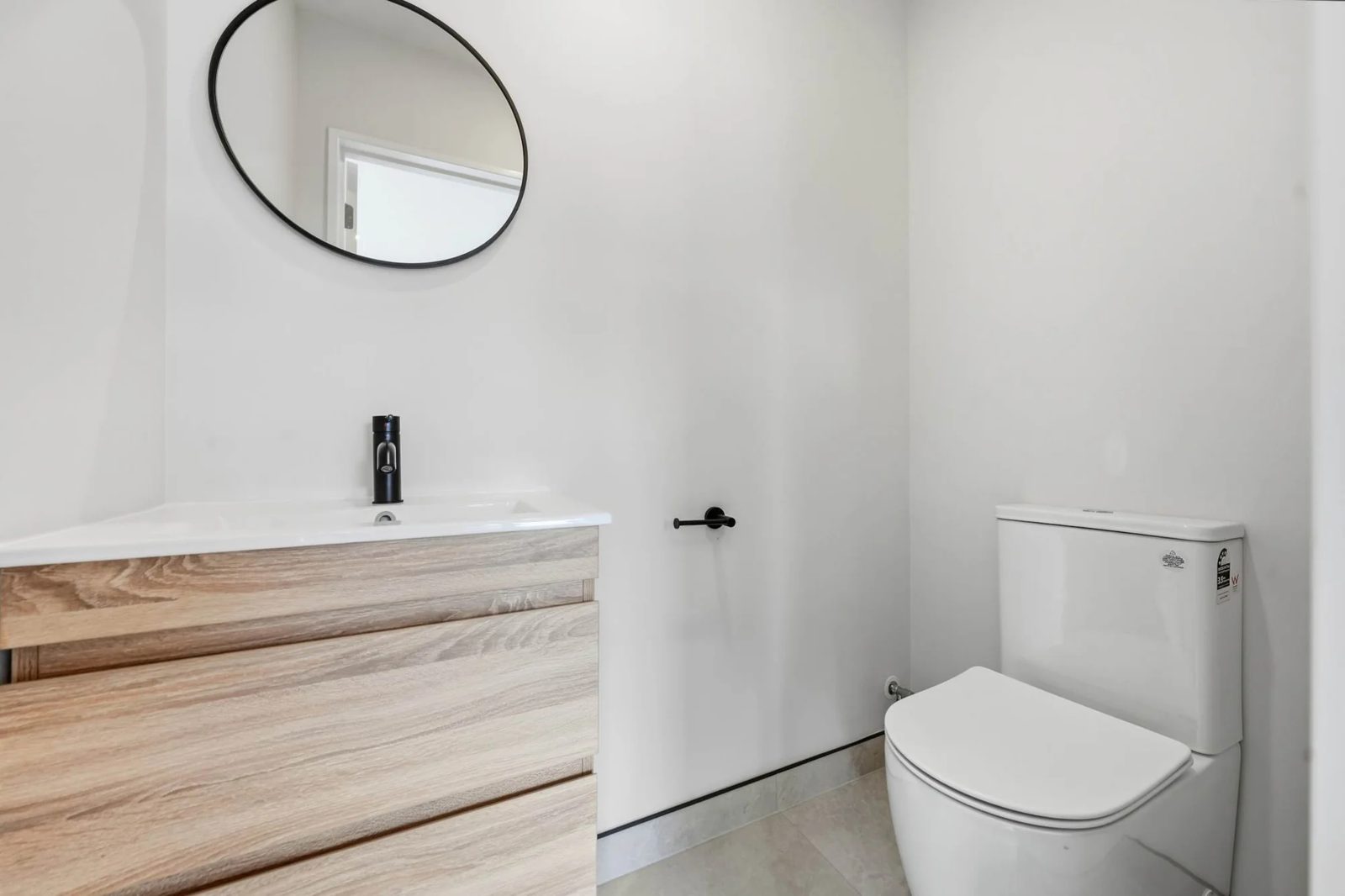 Lot 9/3 Torino Street, Point England, photo 11