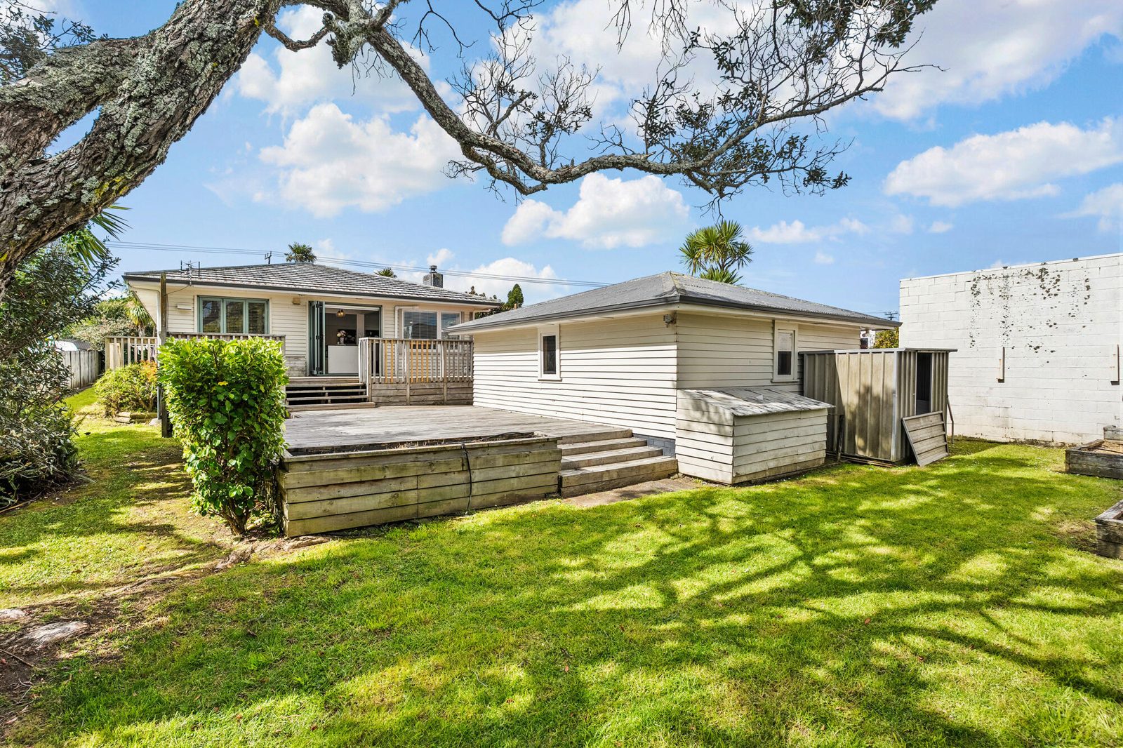 118 Taikata Road, Te Atatu Peninsula, photo 1