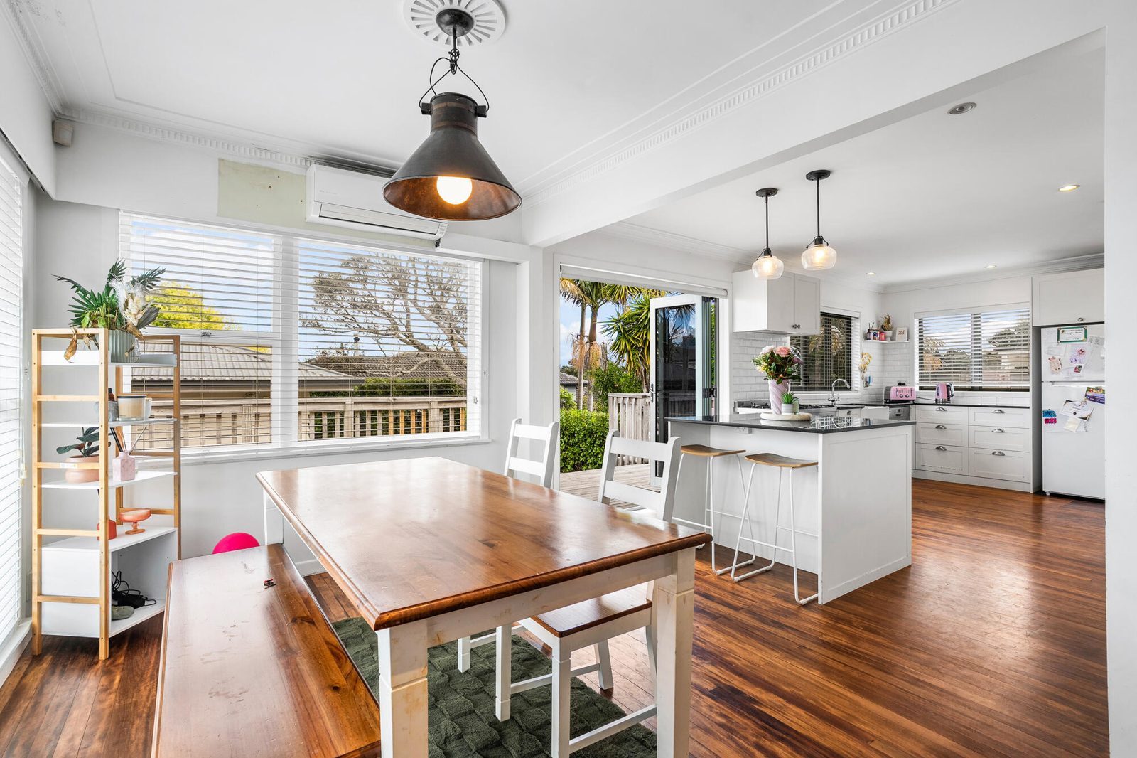 118 Taikata Road, Te Atatu Peninsula, photo 4