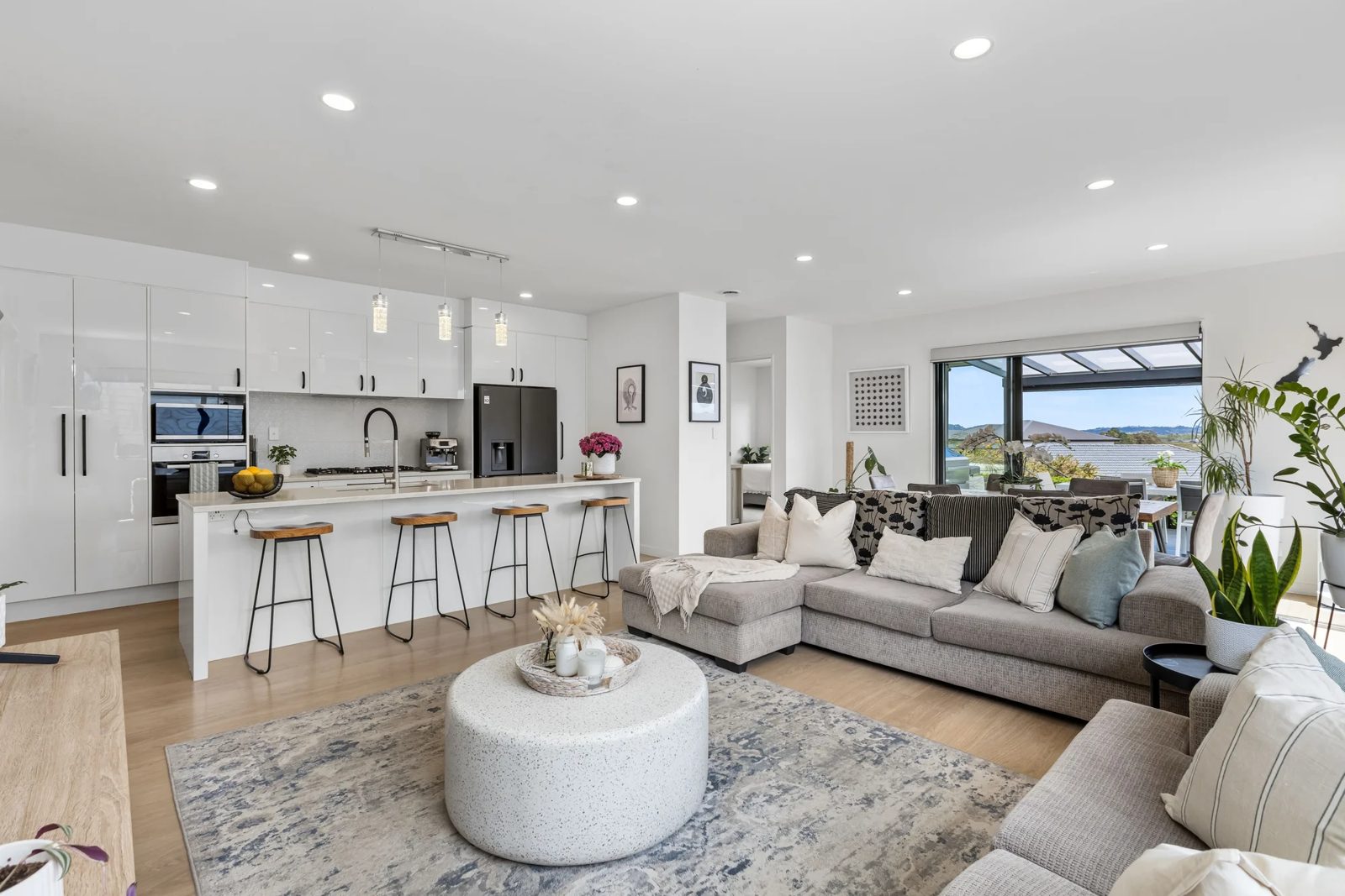 15 Tautoru Avenue, Orewa, photo 4
