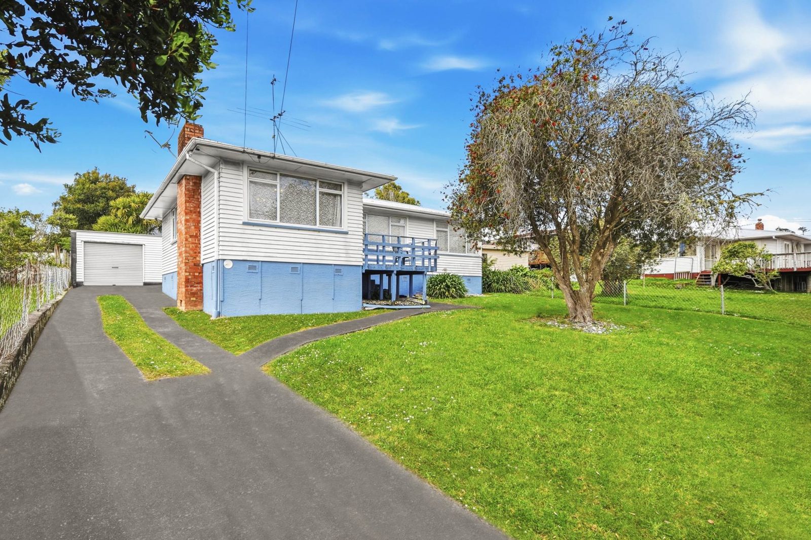 23 Maui Pomare Street, Blockhouse Bay, photo 1