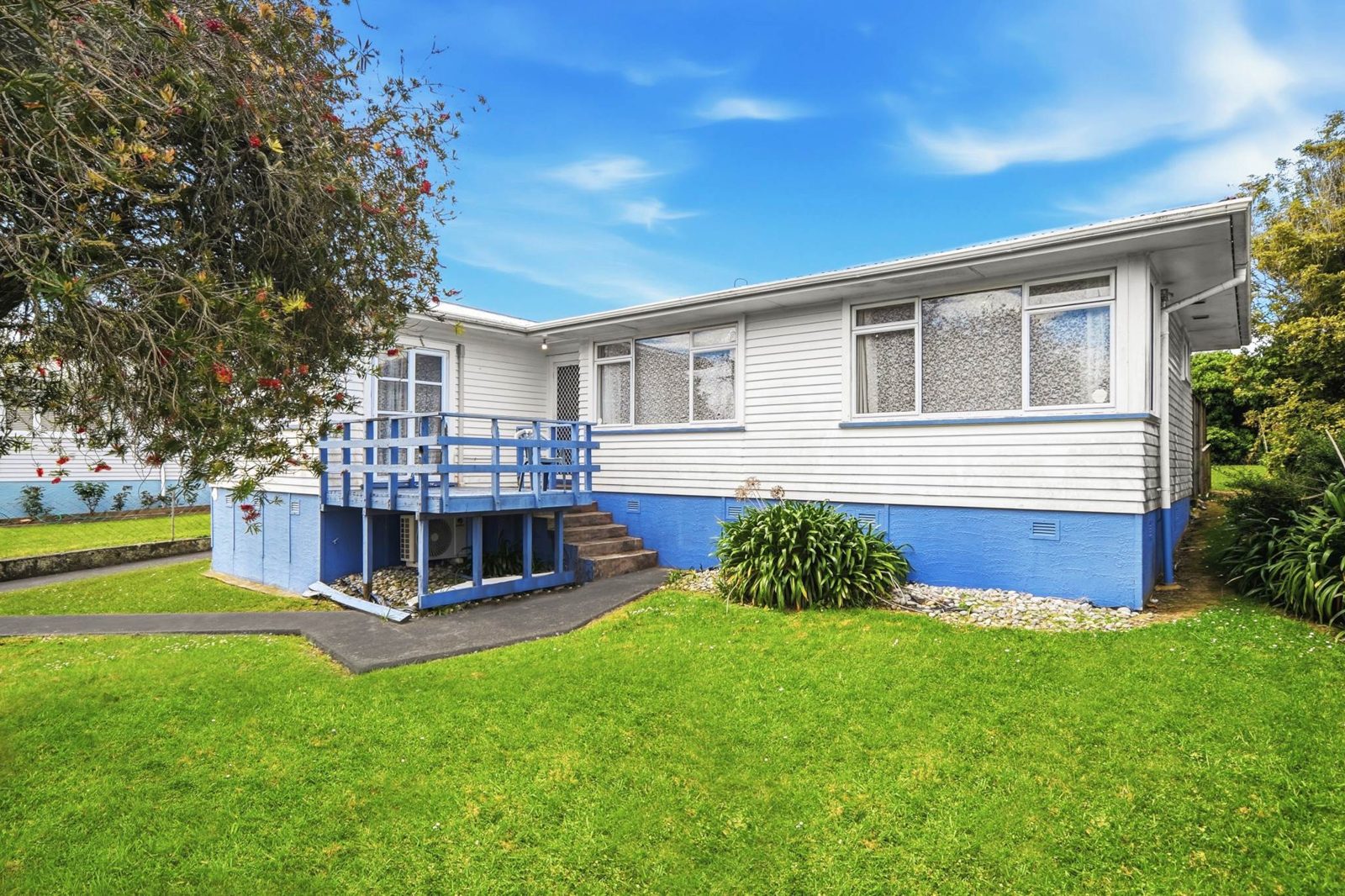 23 Maui Pomare Street, Blockhouse Bay, photo 2