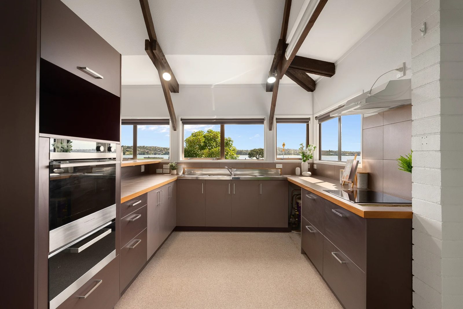 84 Kiwi Esplanade, Mangere Bridge, photo 8