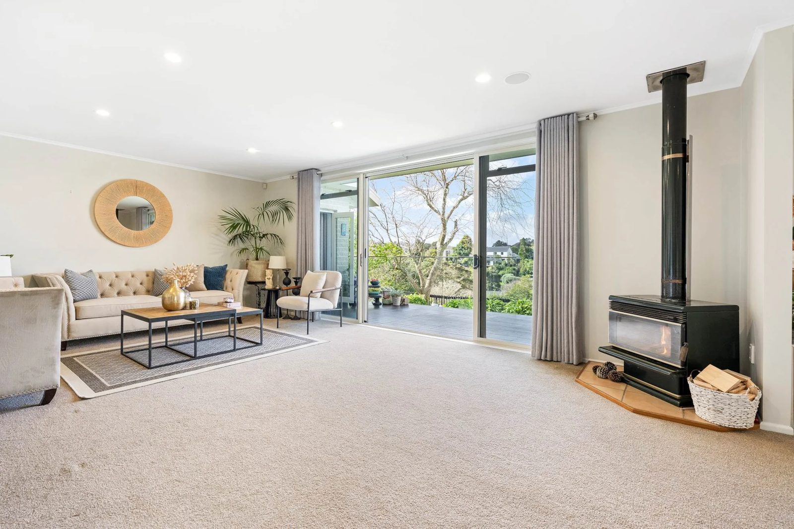 22 Windfall Grove, Greenhithe, photo 13