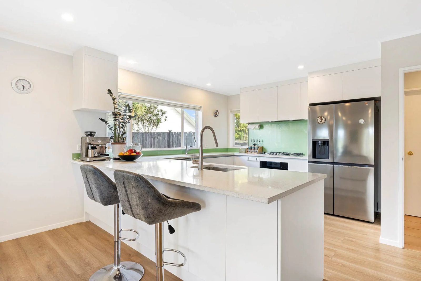 22 Windfall Grove, Greenhithe, photo 7