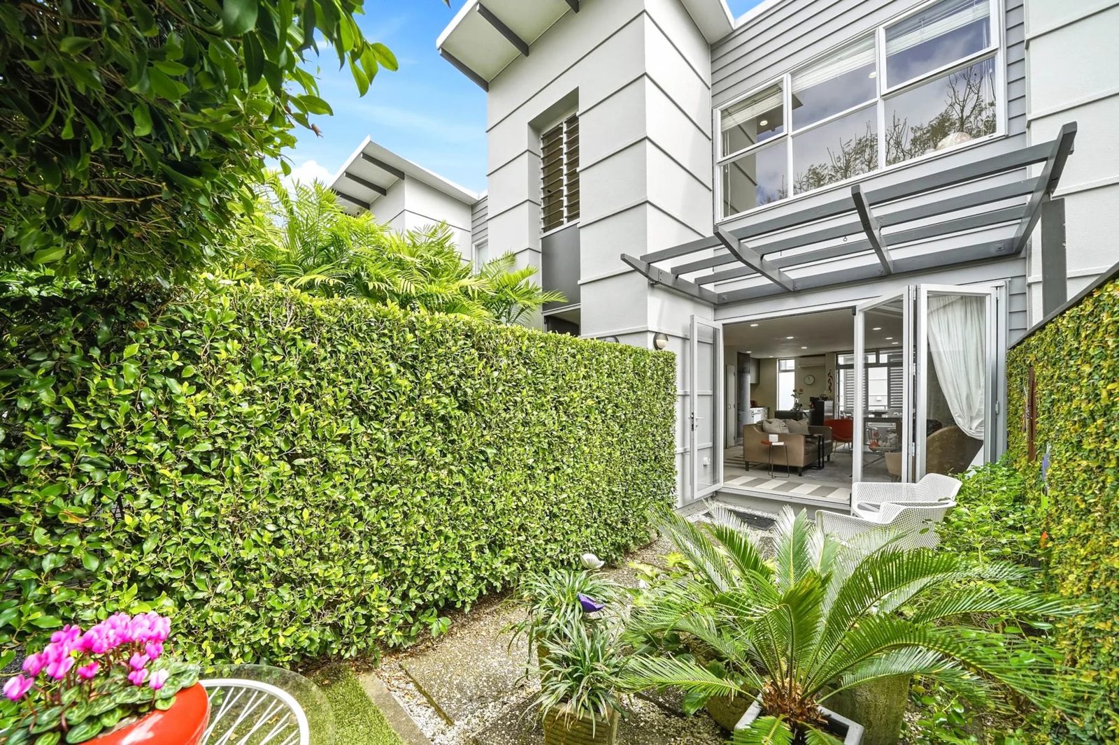 2/31 Byron Avenue, Takapuna, photo 1