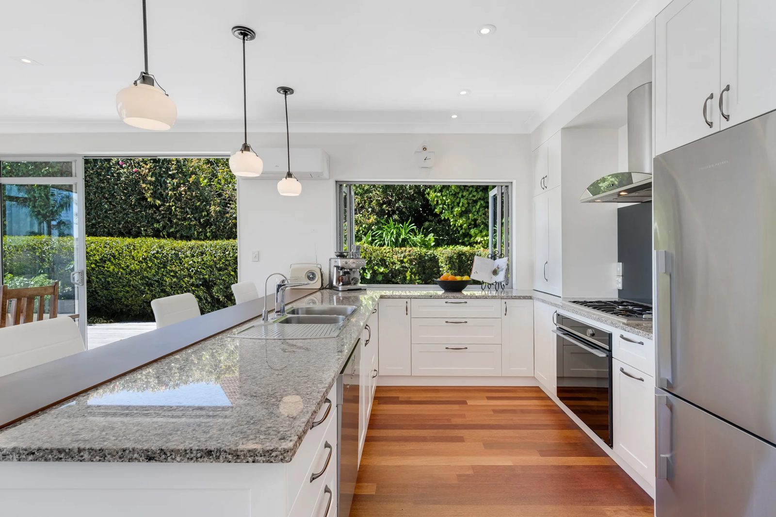26 Copperfield Terrace, Mellons Bay, photo 12