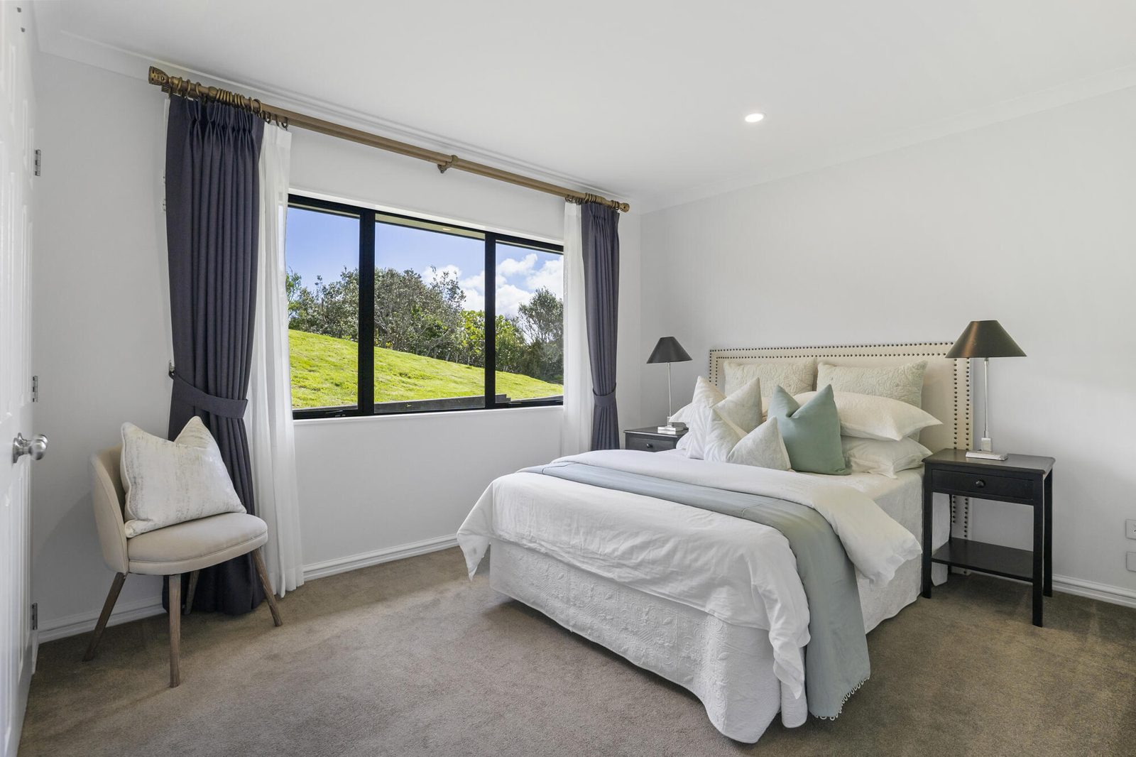 384 Pine Valley Road, Dairy Flat, photo 16