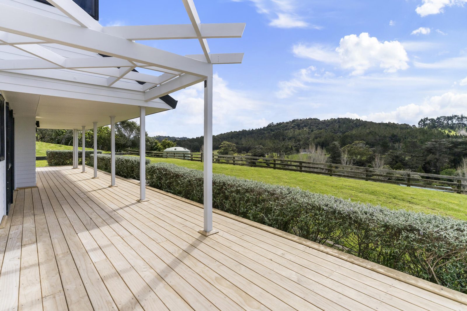 384 Pine Valley Road, Dairy Flat, photo 5
