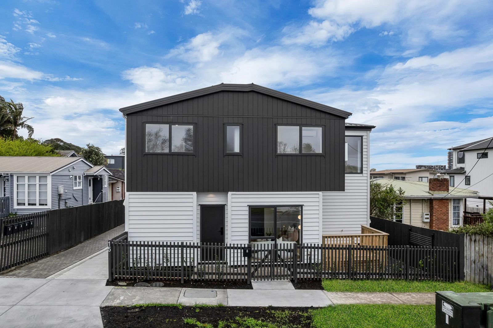 15B Astley Ave, New Lynn, photo 1