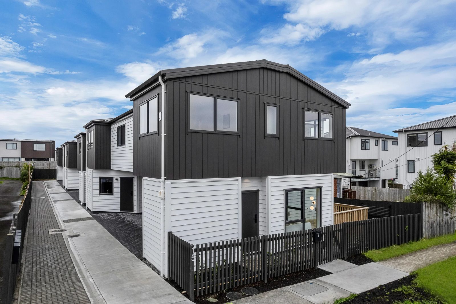 15B Astley Ave, New Lynn, photo 3