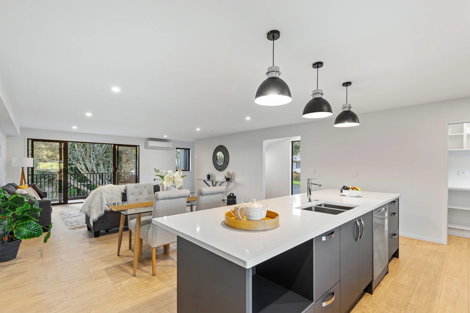 11A Fitzherbert Avenue, West Harbour, photo 1