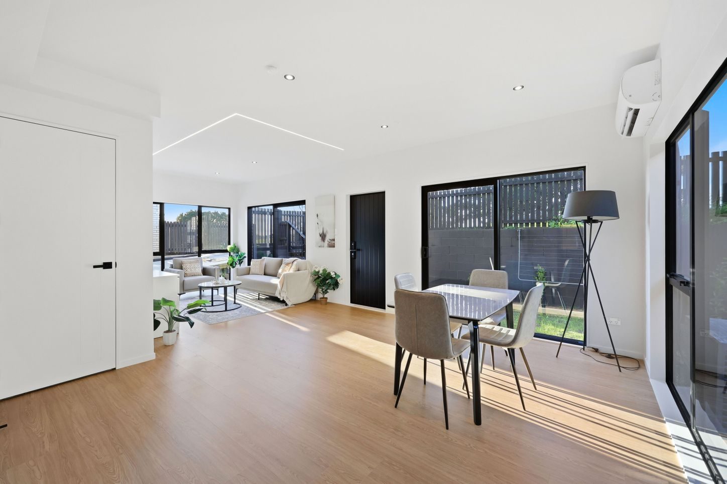 B&C/18 Sunnyhill Crescent, Sunnyhills, photo 8