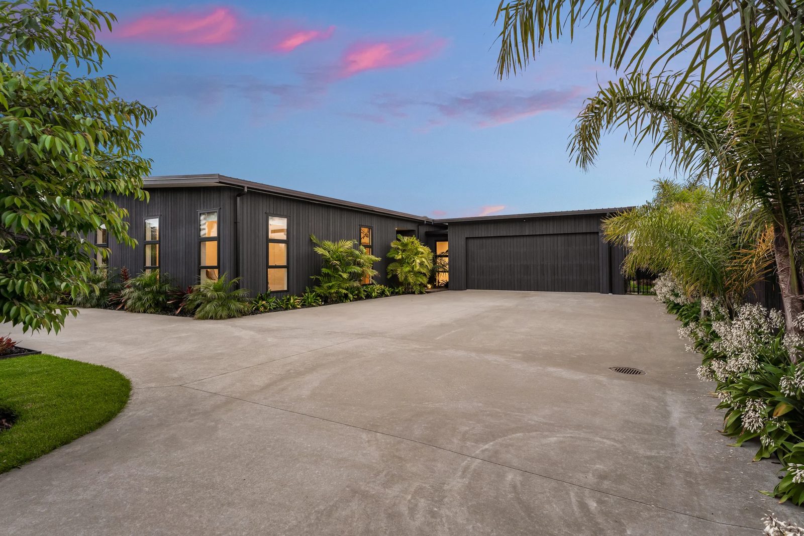 72 Point Wells Road, Point Wells, photo 1