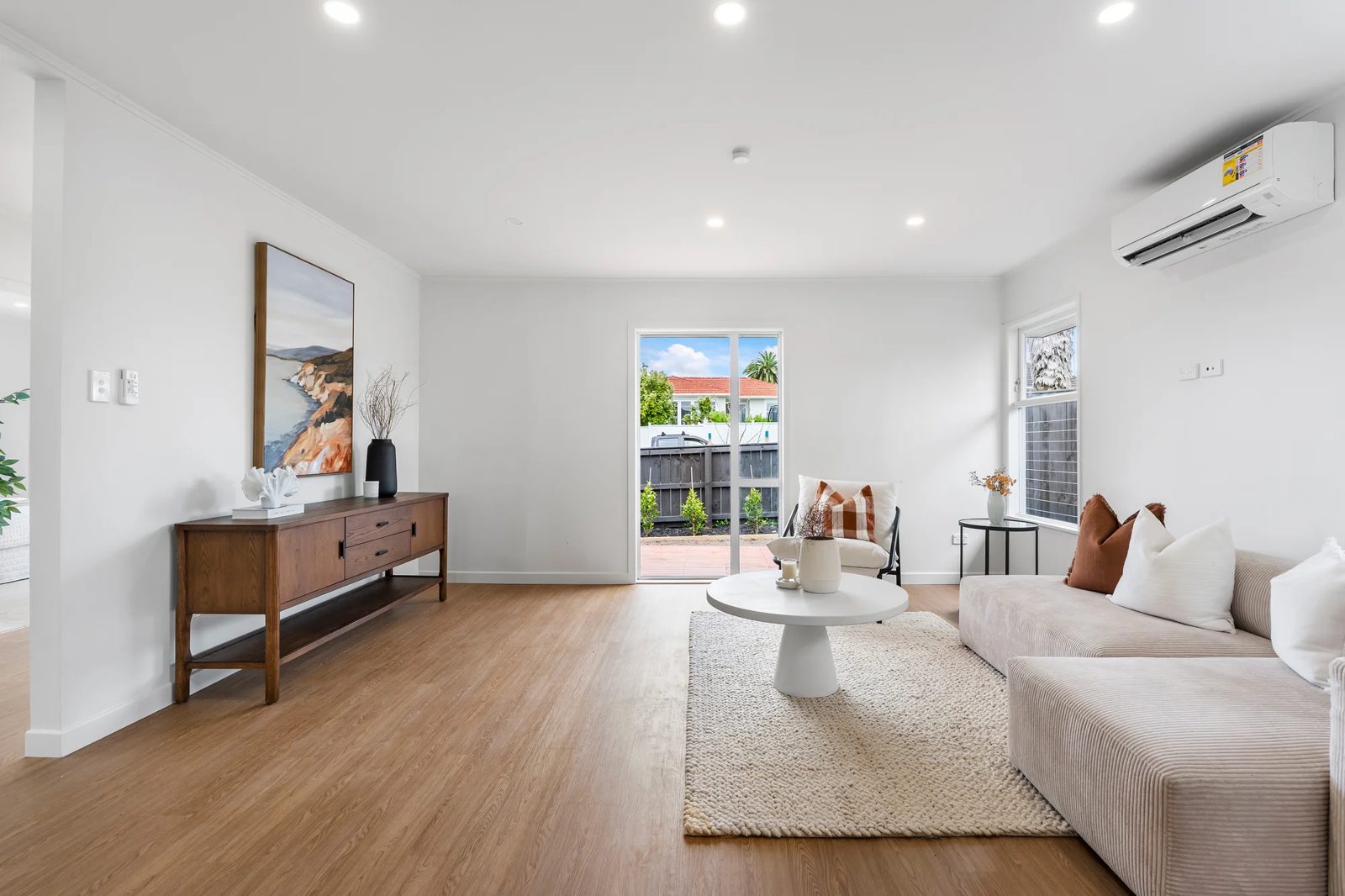 46 Fairclough Road, Beach Haven, photo 3