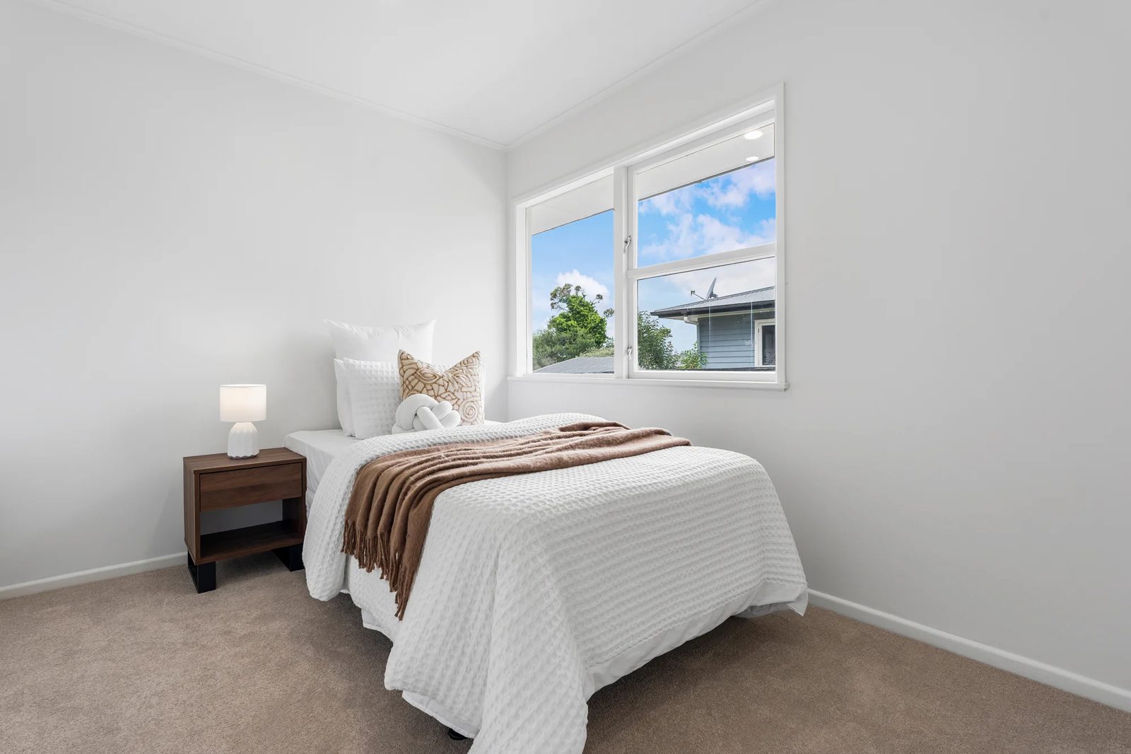 46 Fairclough Road, Beach Haven, photo 9