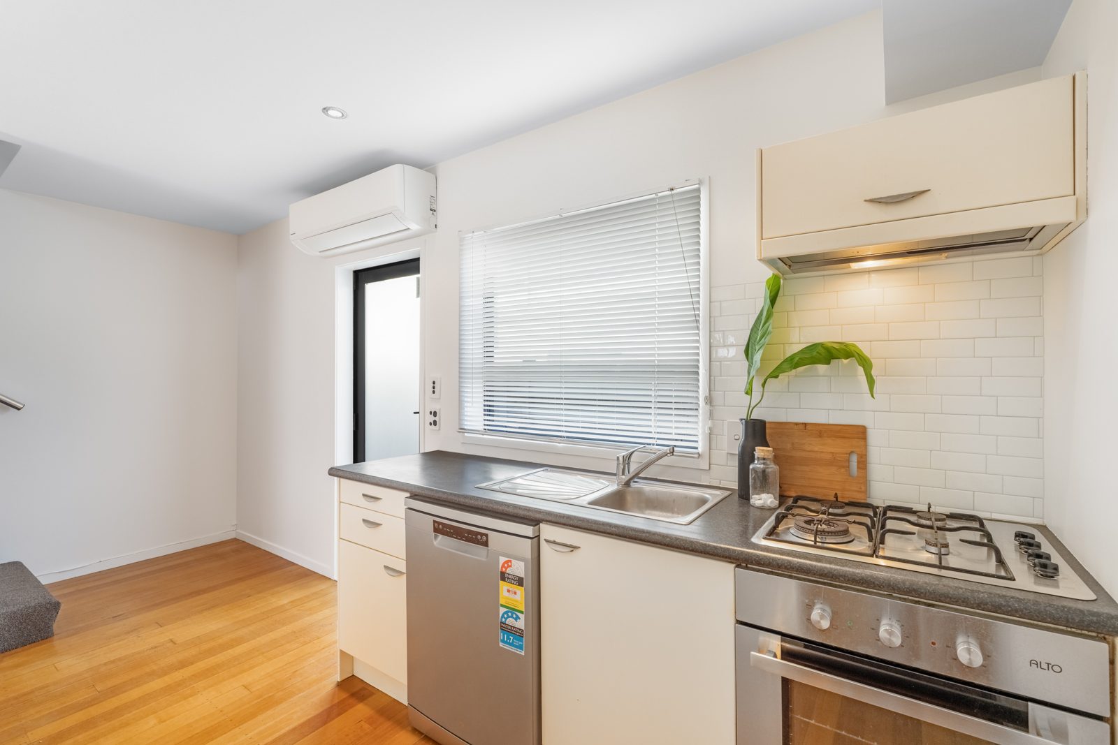 2G Wilton Street, Grey Lynn, photo 12
