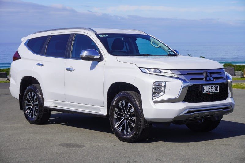 2023 Mitsubishi Pajero Sport VRX
