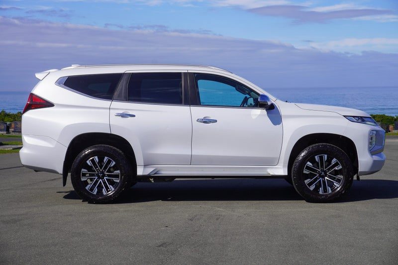 2023 Mitsubishi Pajero Sport VRX, photo 2
