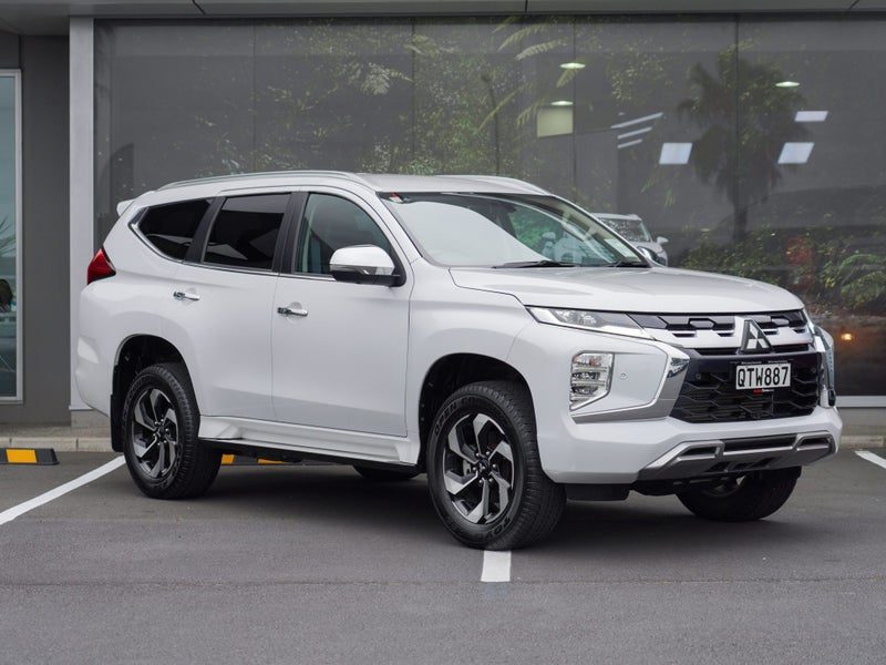 2024 Mitsubishi Pajero Sport VRX 7 Seater