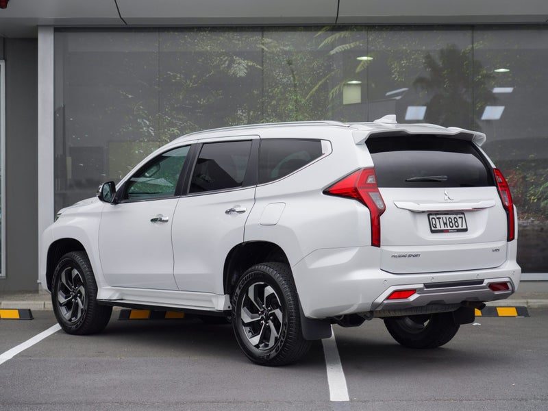 2024 Mitsubishi Pajero Sport VRX 7 Seater, photo 2