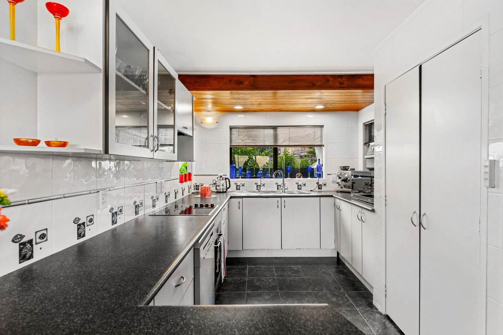 42 Elizabeth Drive, West Harbour, photo 5