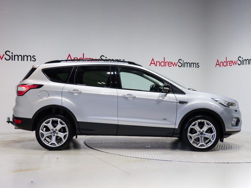 2017 Ford Escape Titanium AWD 2.0P 6A 4Dr Wagon, photo 3