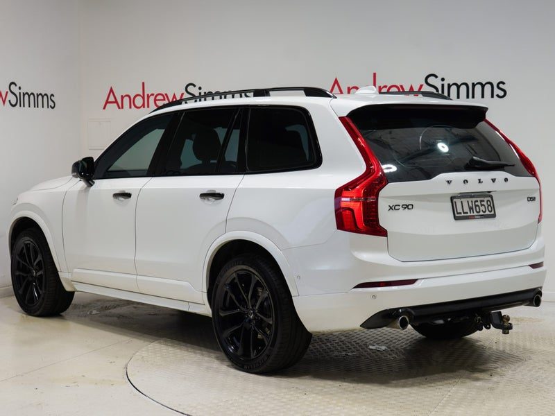 2018 Volvo XC90 D5 AWD Momentum 2.0D 8A 5Dr Wagon, photo 2