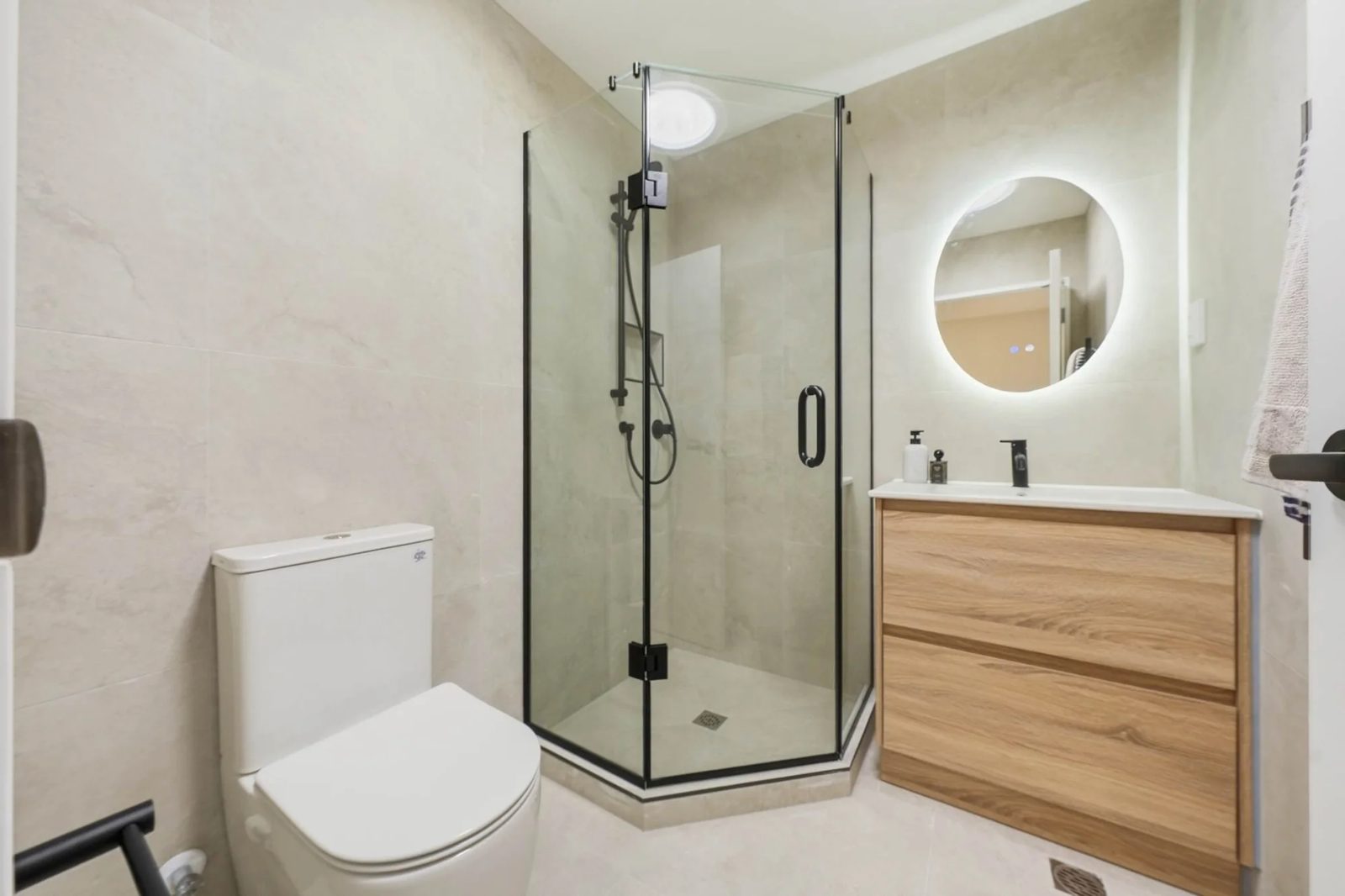 Lot 5/3 Torino Street, Point England, photo 10