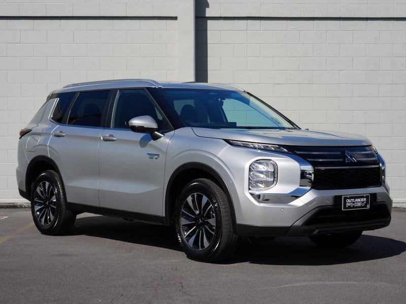 2026 Mitsubishi Outlander PHEV LS 4WD