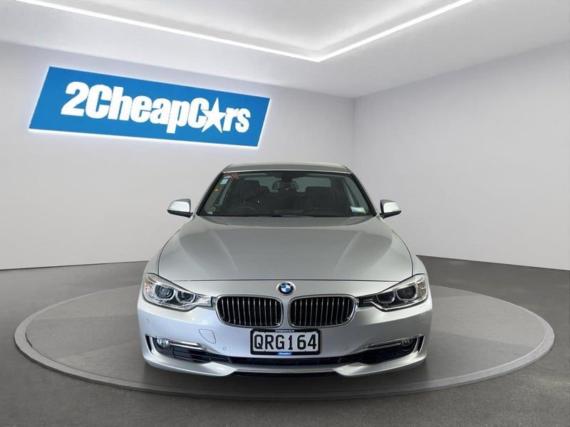2012 BMW 320i Luxury, photo 2