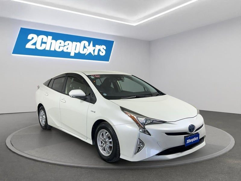 2016 Toyota Prius New Shape S, photo 3