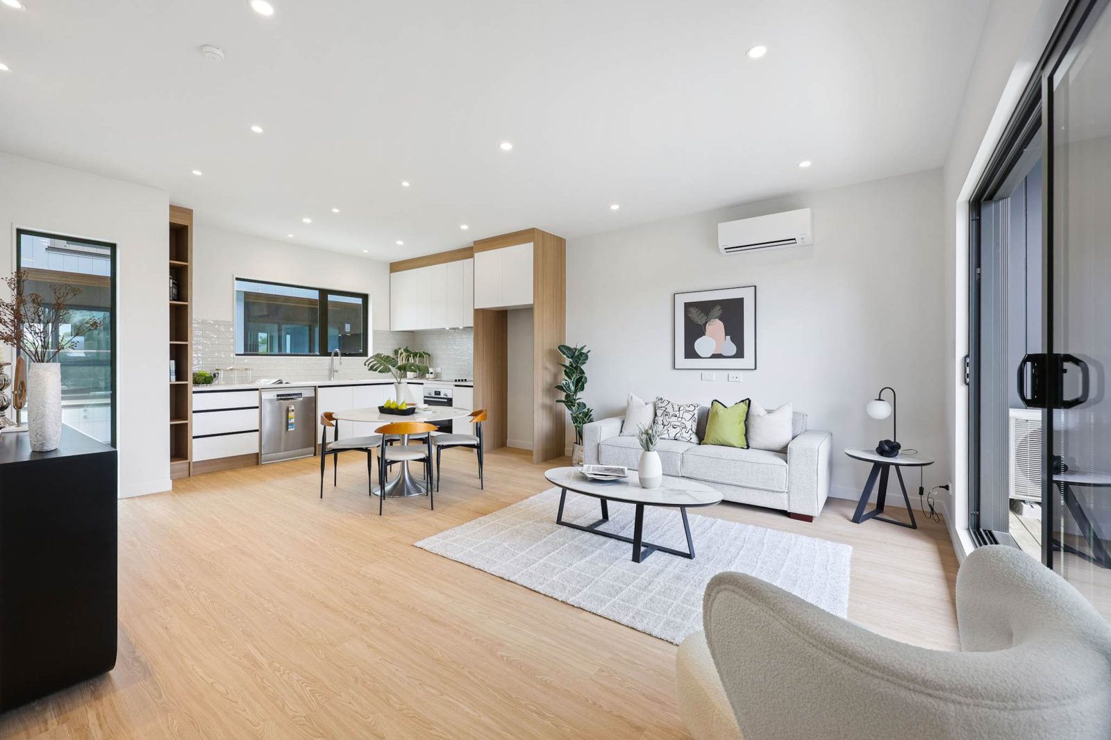 10-17/4 Springbank Lane, Te Atatu Peninsula, photo 11