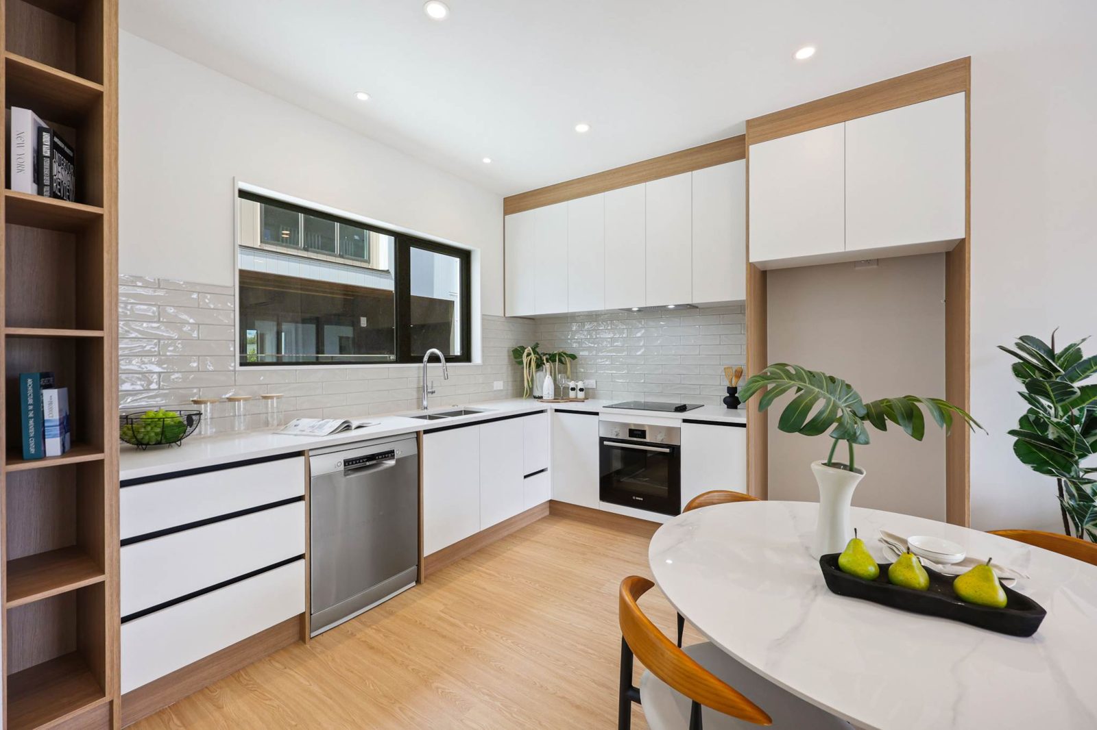 10-17/4 Springbank Lane, Te Atatu Peninsula, photo 3