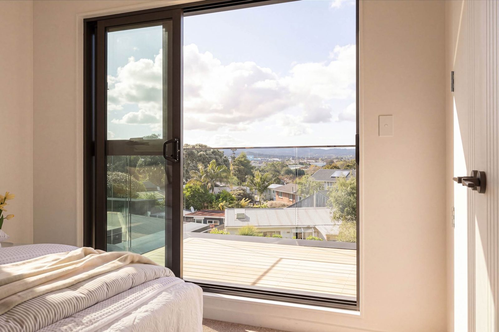 10-17/4 Springbank Lane, Te Atatu Peninsula, photo 4