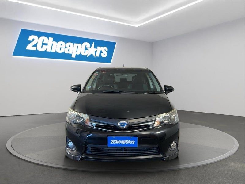 2014 Toyota Corolla Fielder Hybrid WxB, photo 2