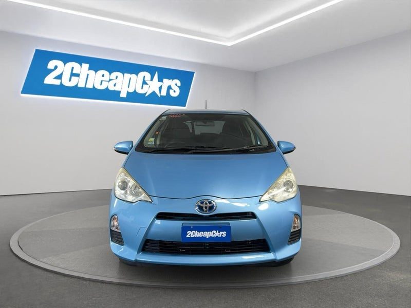 2012 Toyota Aqua S, photo 2