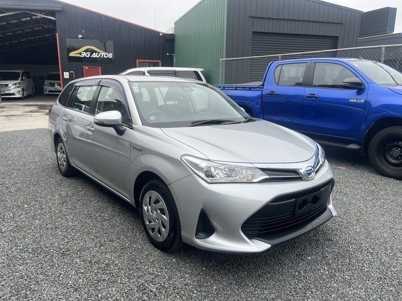 2018 Toyota Corolla Fielder Hybrid/ 8 Airbags