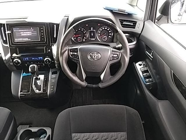 2015 Toyota Vellfire 2.5 Z Spec | 8 Seater, photo 3