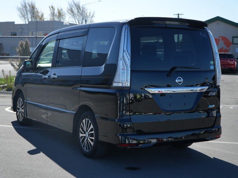 2014 Nissan Serena 2.0 Highway Start, 8 Seater, photo 3