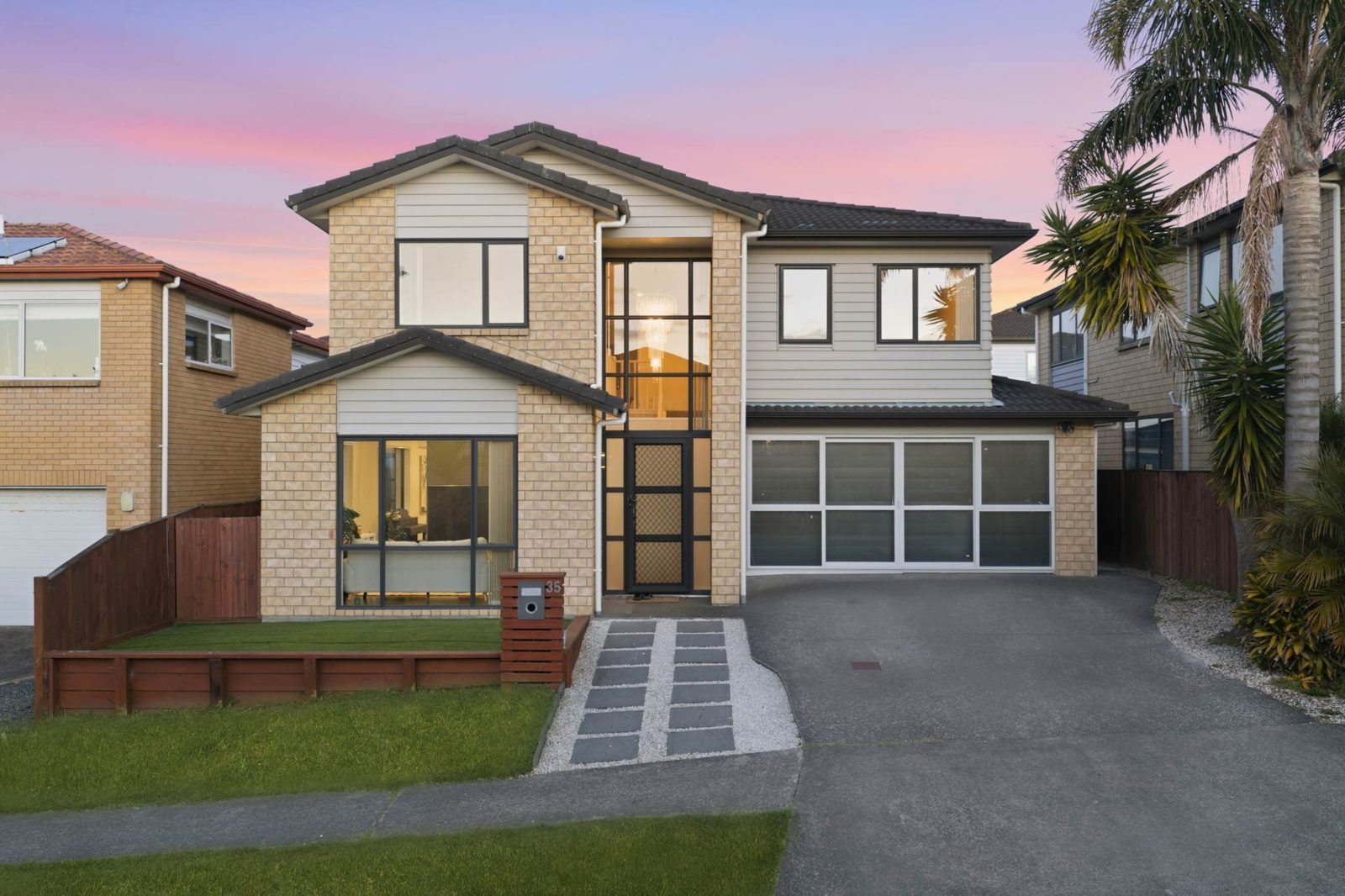 35 Dromoland Drive, Flat Bush, photo 1