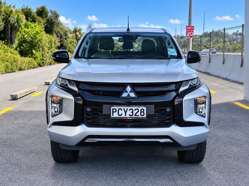 2022 Mitsubishi Triton 4WD / BLACK EDITION / 2.4D, photo 2